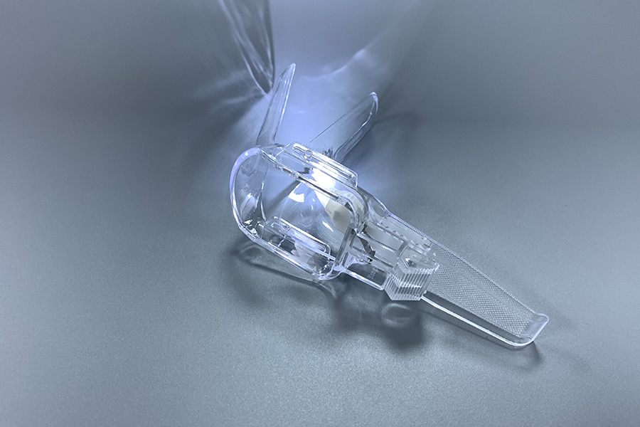 Espéculo vaginal iluminado desechable